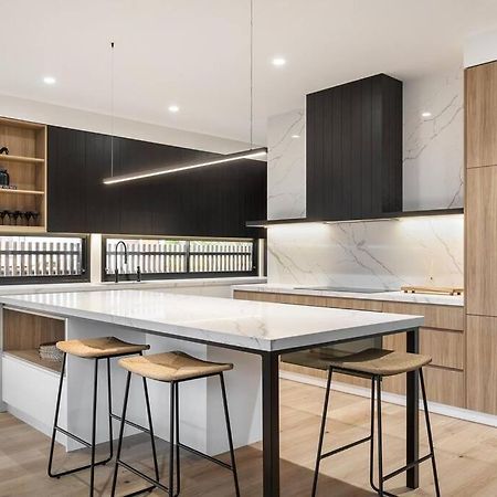 Kirks On Park - Brand New Luxury Home, Great Location Sorrento Extérieur photo