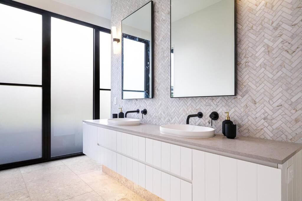 Kirks On Park - Brand New Luxury Home, Great Location Sorrento Extérieur photo