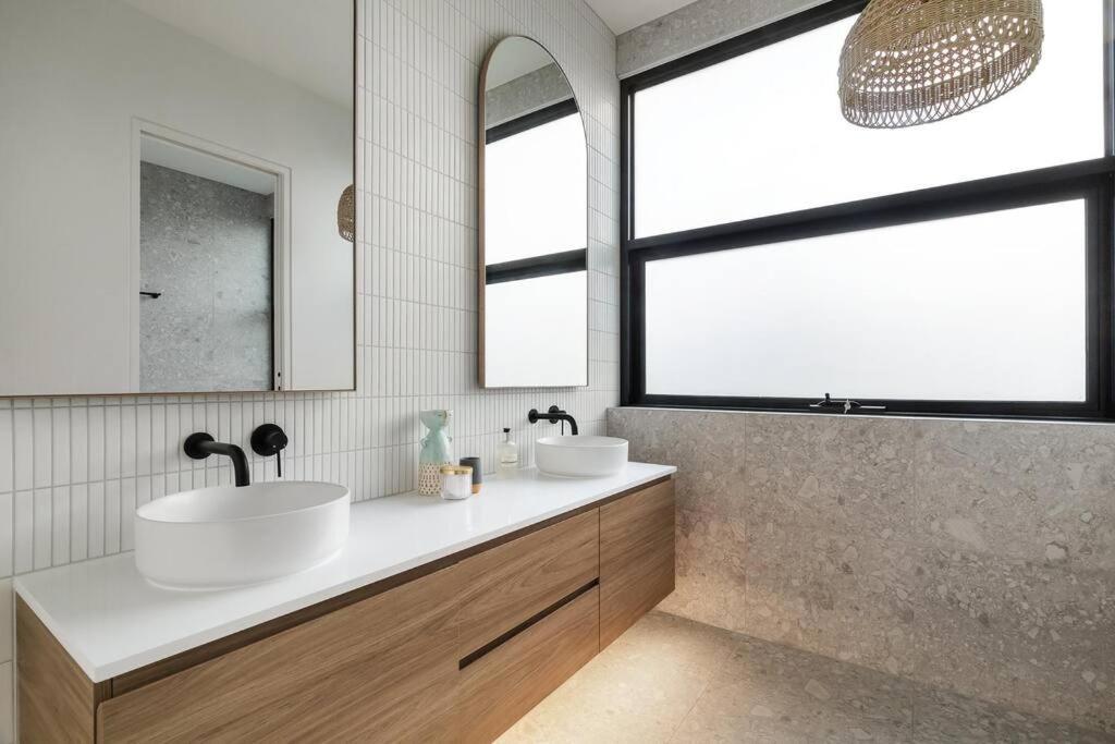 Kirks On Park - Brand New Luxury Home, Great Location Sorrento Extérieur photo